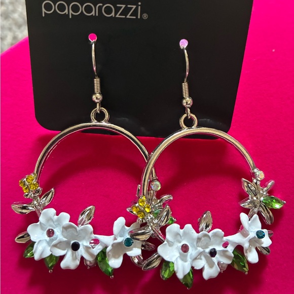 Earrings - Picture 1 of 1